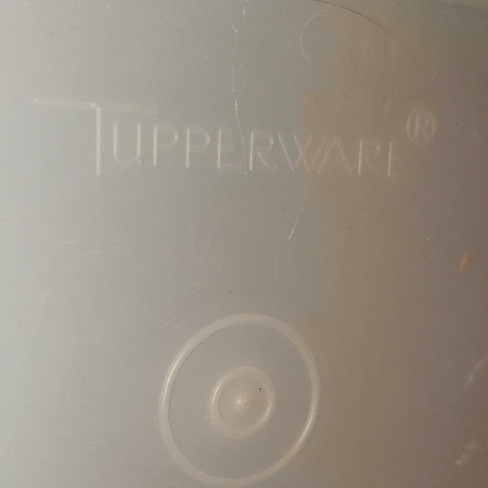 Tupperware Rectangular Orange Container With Lid - Picture 4 of 8